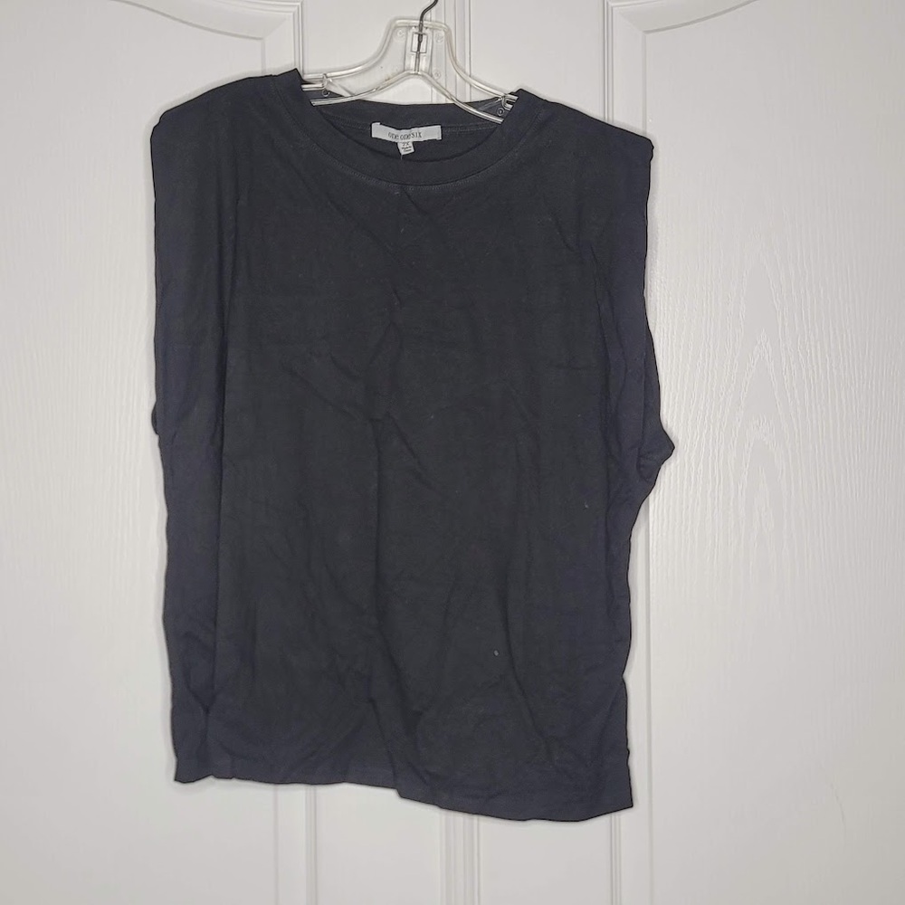 One One Six Size 2X Black Sleeveless crew neck TShirt Long underarm slit